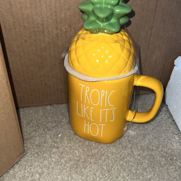 Rae Dunn Tropic like it's hot lidded mug, NIB - Picture 2 of 4